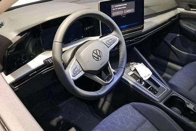 Volkswagen Golf 2026, photo 6/15