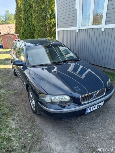 Volvo V70 2002, photo 2/12