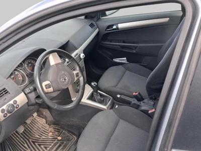 Opel Astra 2007, kuva 4/4