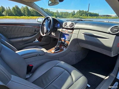 Mercedes-Benz CLK 2005, kuva 2/13