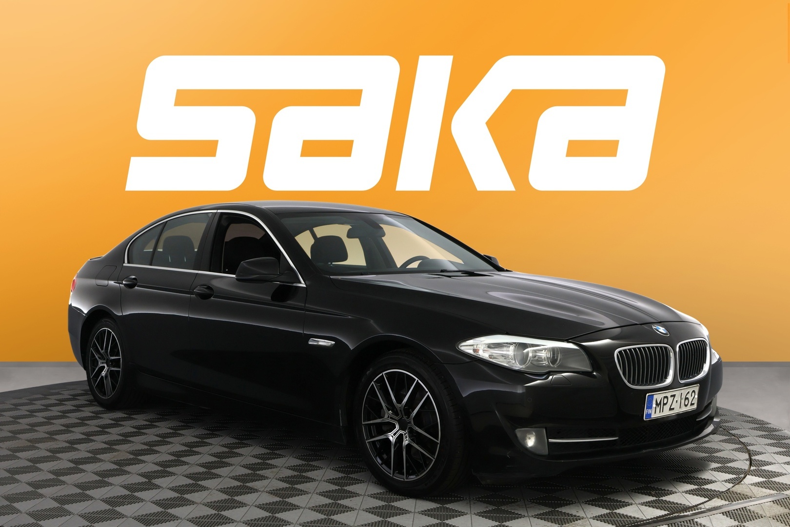 BMW 520 TwinPower Turbo A F10 Sedan