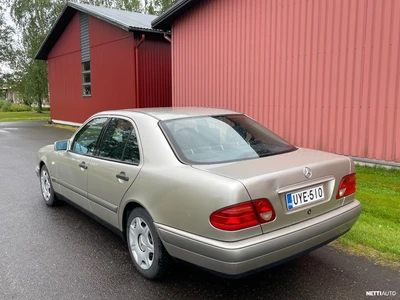 Mercedes-Benz E 200 1998, kuva 6/18