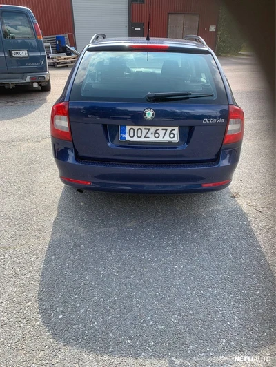 Skoda Octavia 2010, kuva 8/8