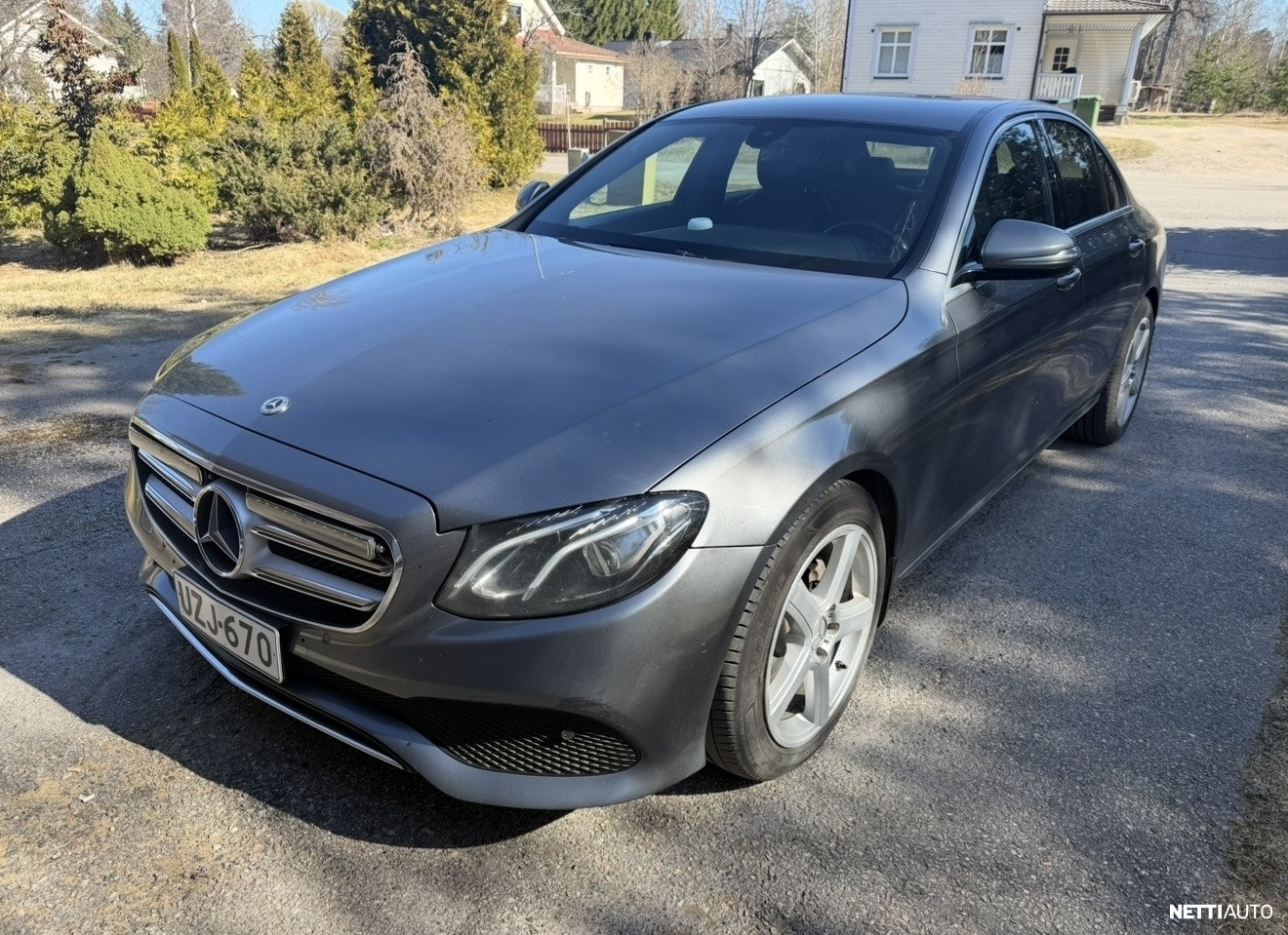 Mercedes-Benz E