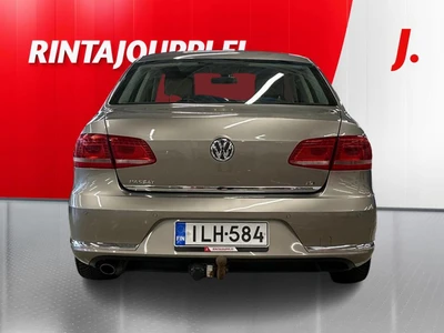 Volkswagen Passat 2014, photo 5/21