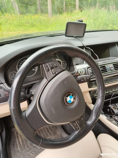 BMW 520 2016, photo 8/8