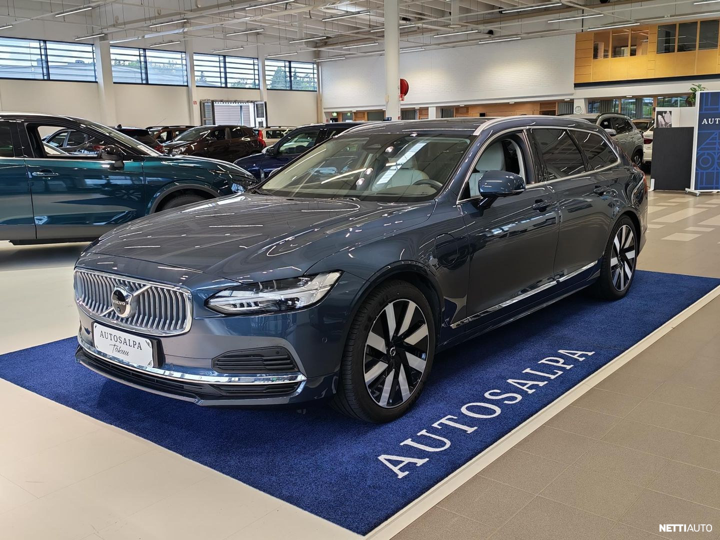Volvo V90