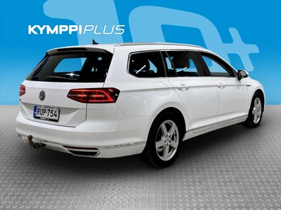 Volkswagen Passat 2018, photo 4/35