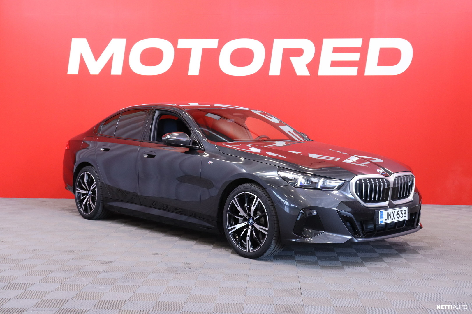 BMW i5