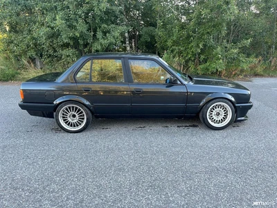 BMW 325 1989, photo 7/10