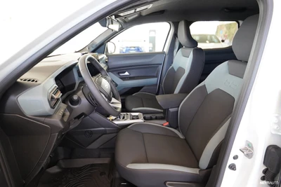 Dacia Duster Hybrid 150 4x4 Extreme 2026, kuva 5/15