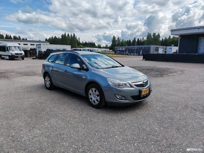 Opel Astra 2012, kuva 2/9
