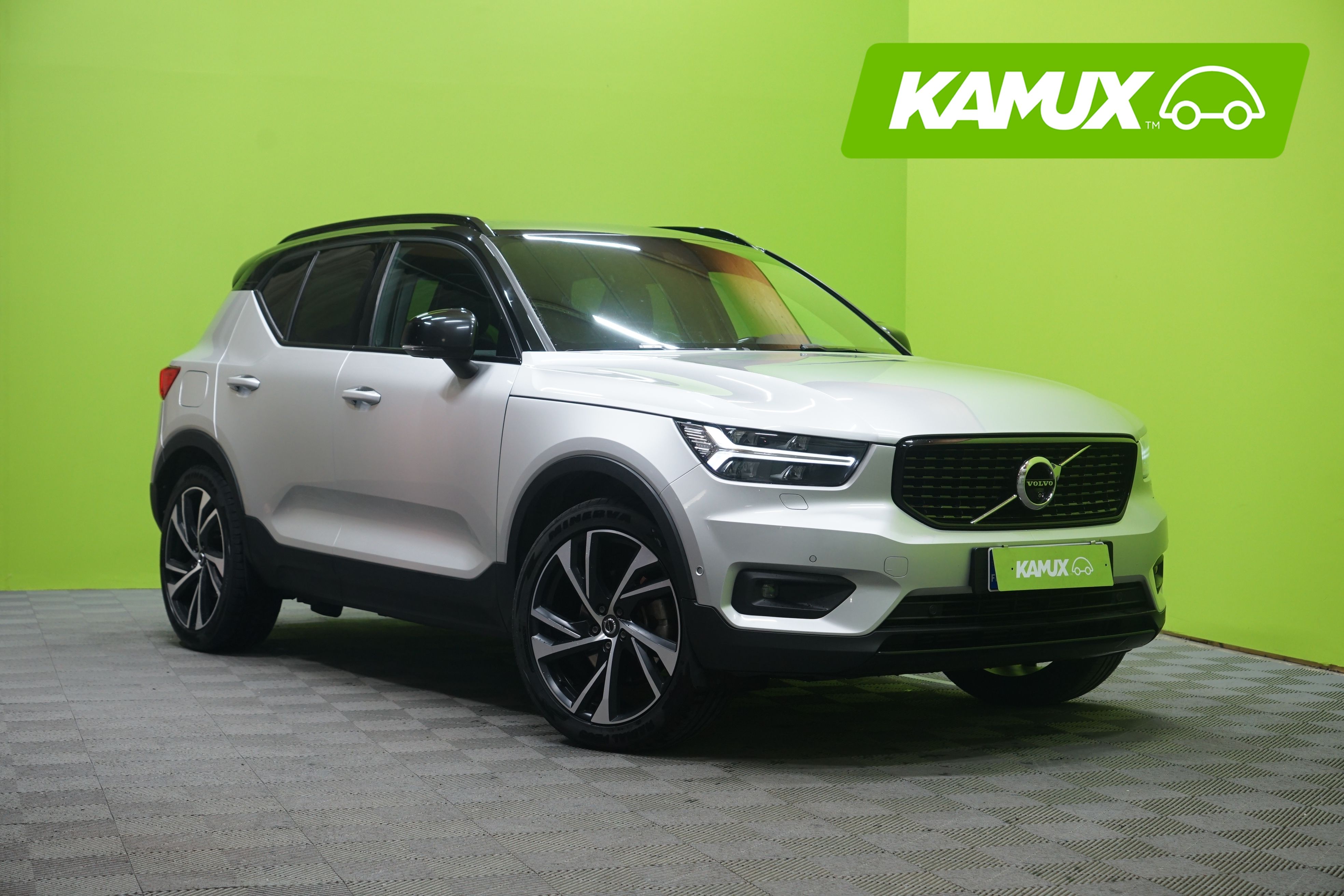 Volvo XC40 D4 AWD R-Design Launch Edition aut ** HUIPPUVARUSTEET **