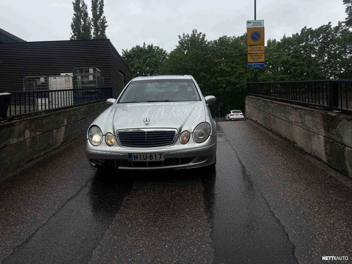 Mercedes-Benz E
