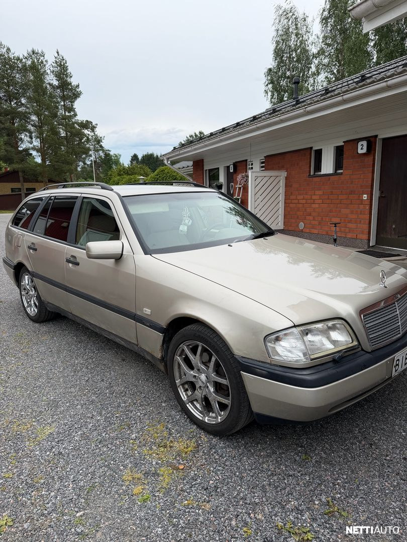 Mercedes-Benz 180