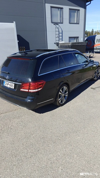 Mercedes-Benz E 2016, photo 3/6