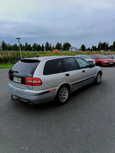 Volvo V40 2001, kuva 4/10