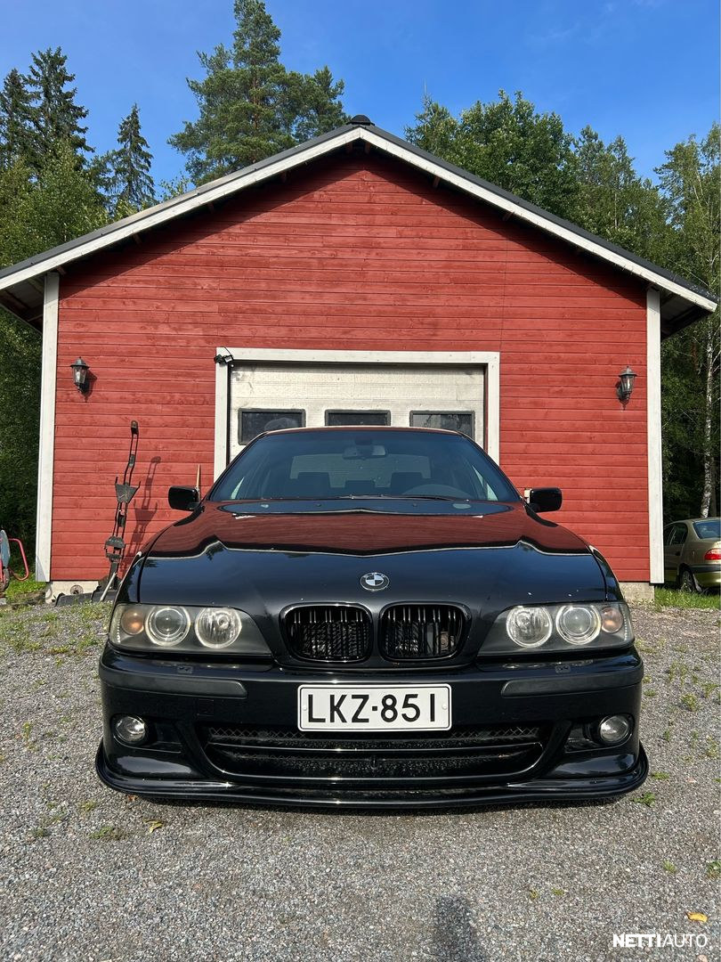 BMW 523