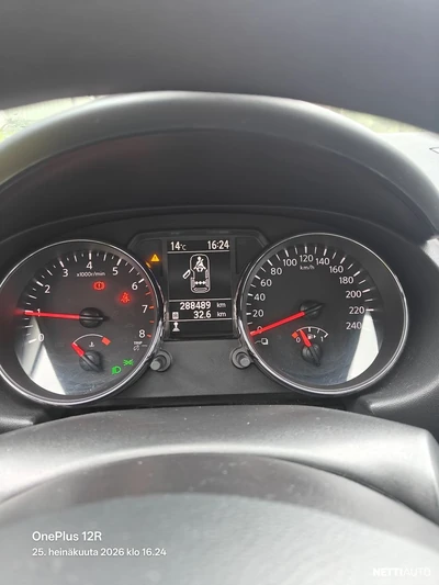 Nissan Qashqai 2011, kuva 7/10