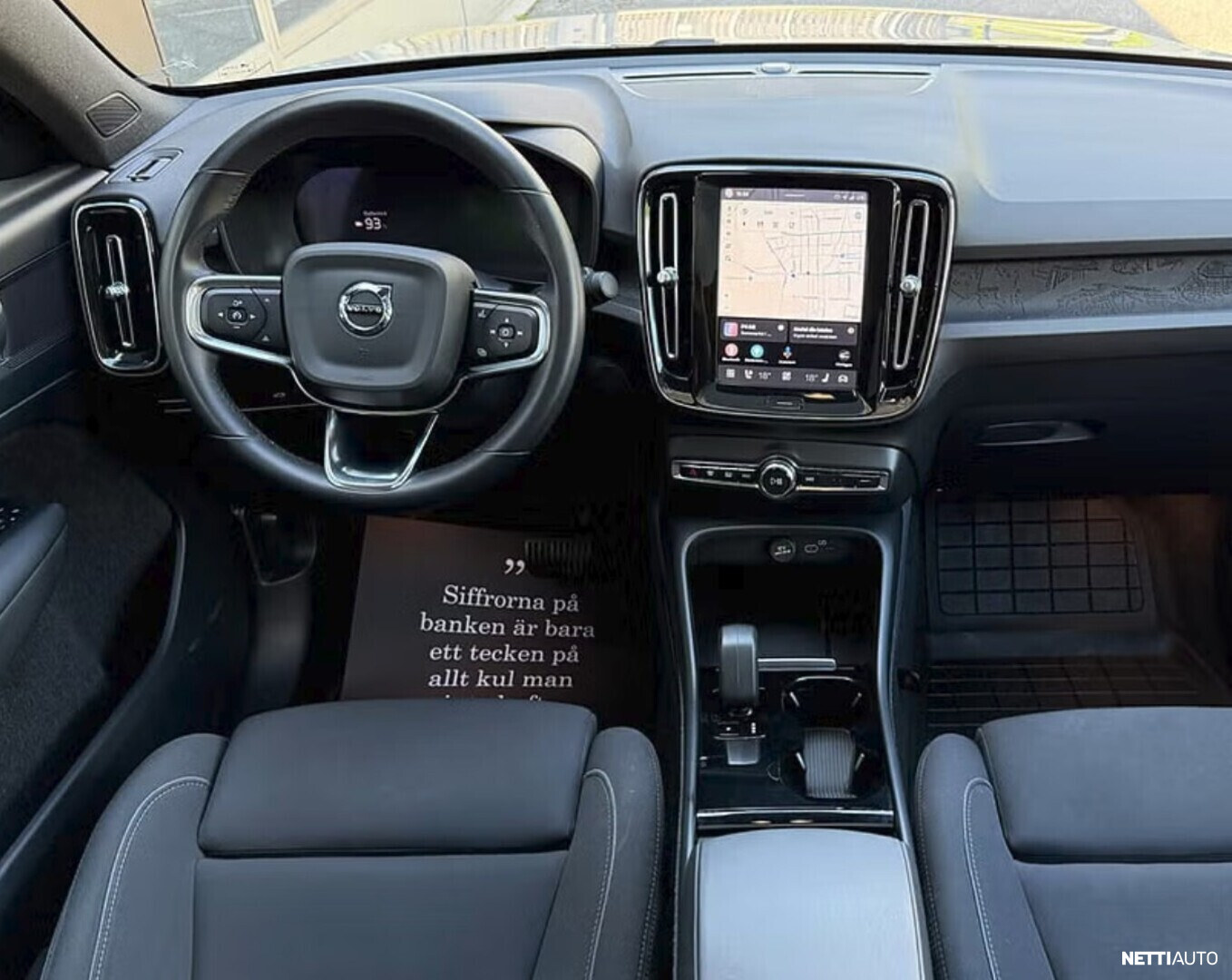 Volvo C40 2024, photo 4/4