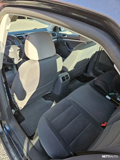 Volkswagen Jetta 2009, photo 5/7