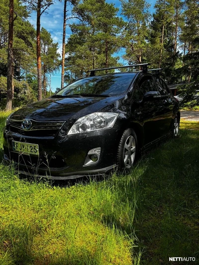 Toyota Auris 1,8 HSD Linea Sol 5ov 2010, kuva 2/10