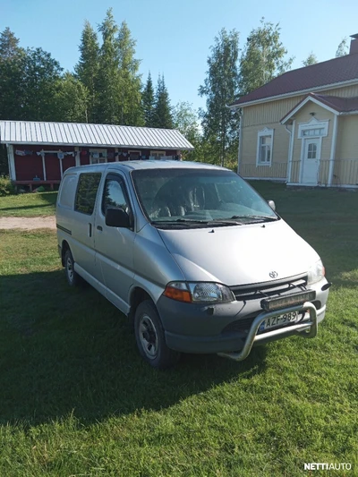 Toyota Hiace 2001, photo 5/8