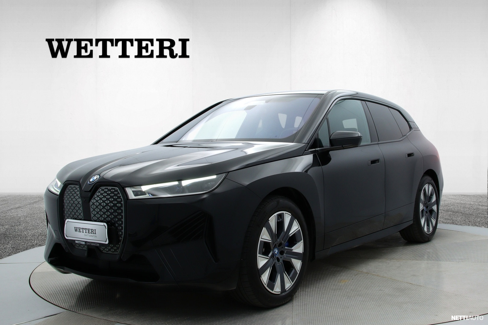 BMW iX