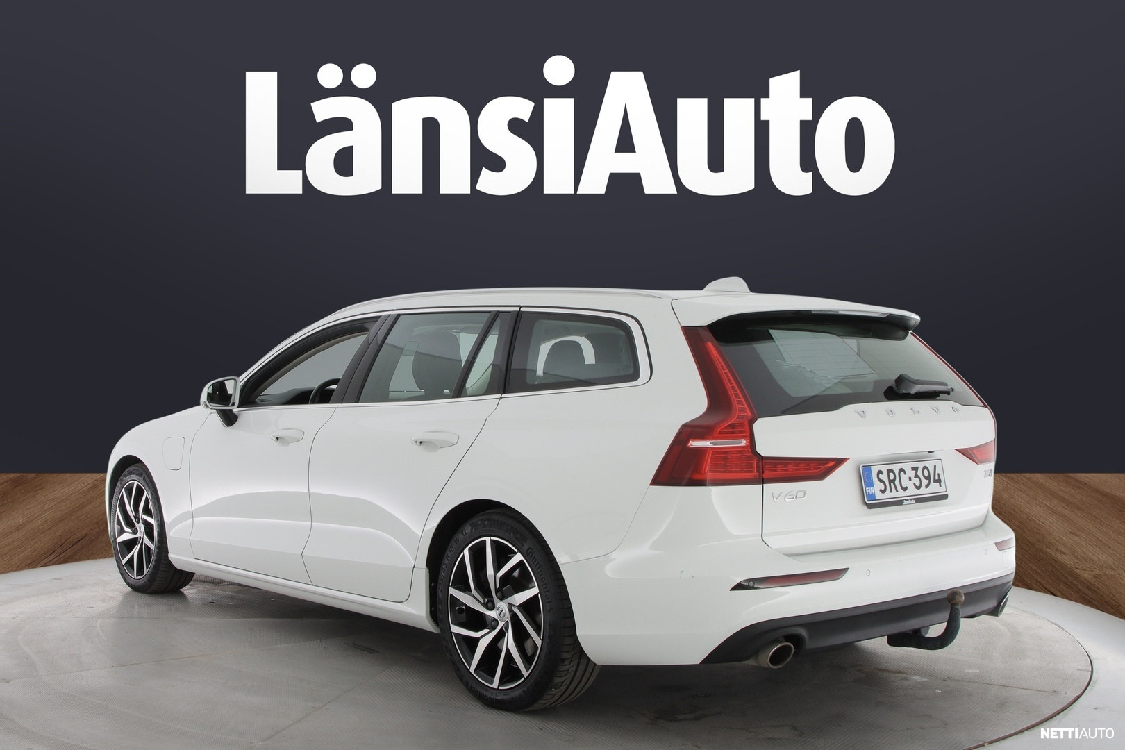 Volvo V60 2020, photo 6/38