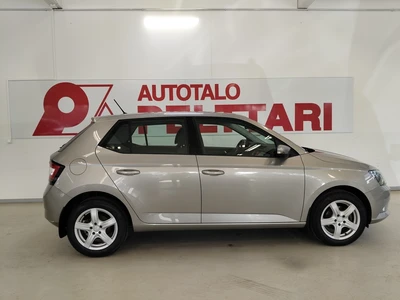 Skoda Fabia 1,2 TSI 90 Ambition 2015, kuva 7/20