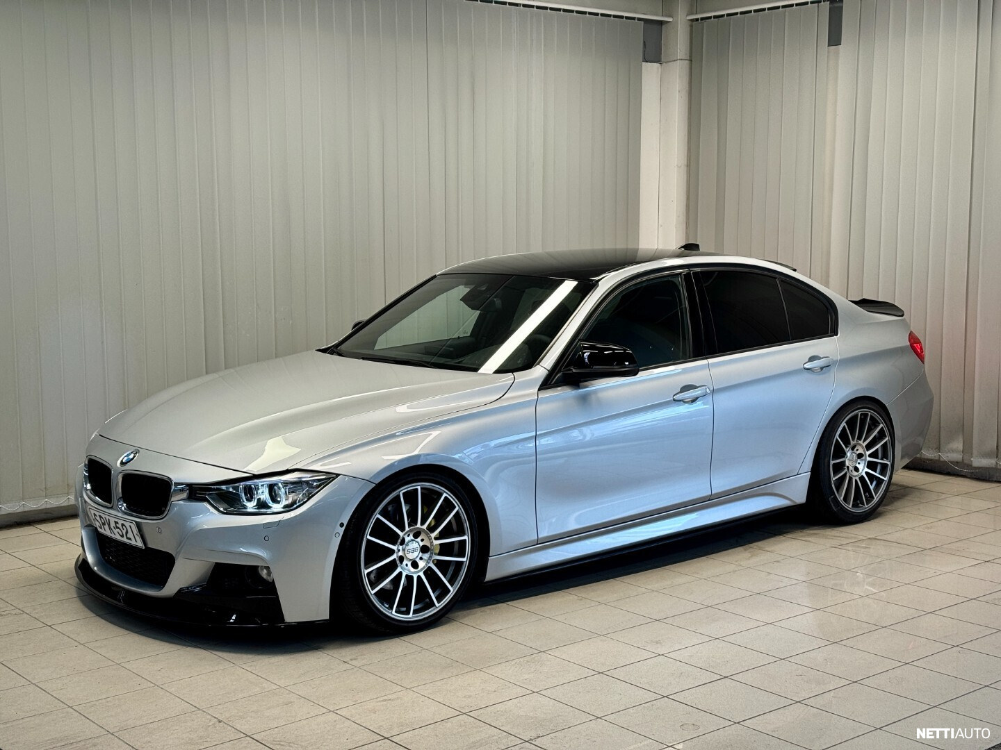 BMW 335