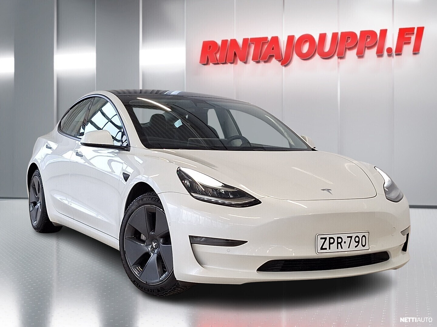 Tesla Model 3 Long Range