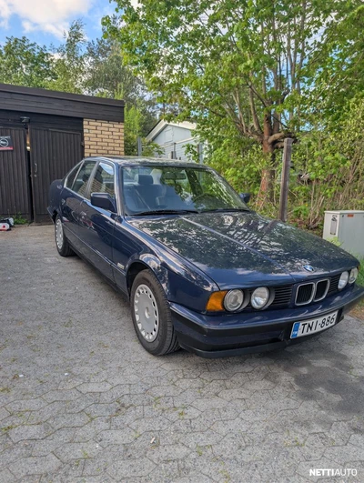 BMW 525 i 2,5 4d 1988, photo 2/14