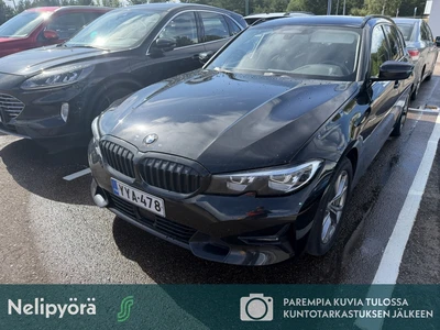 BMW 330 2021, kuva 1/13