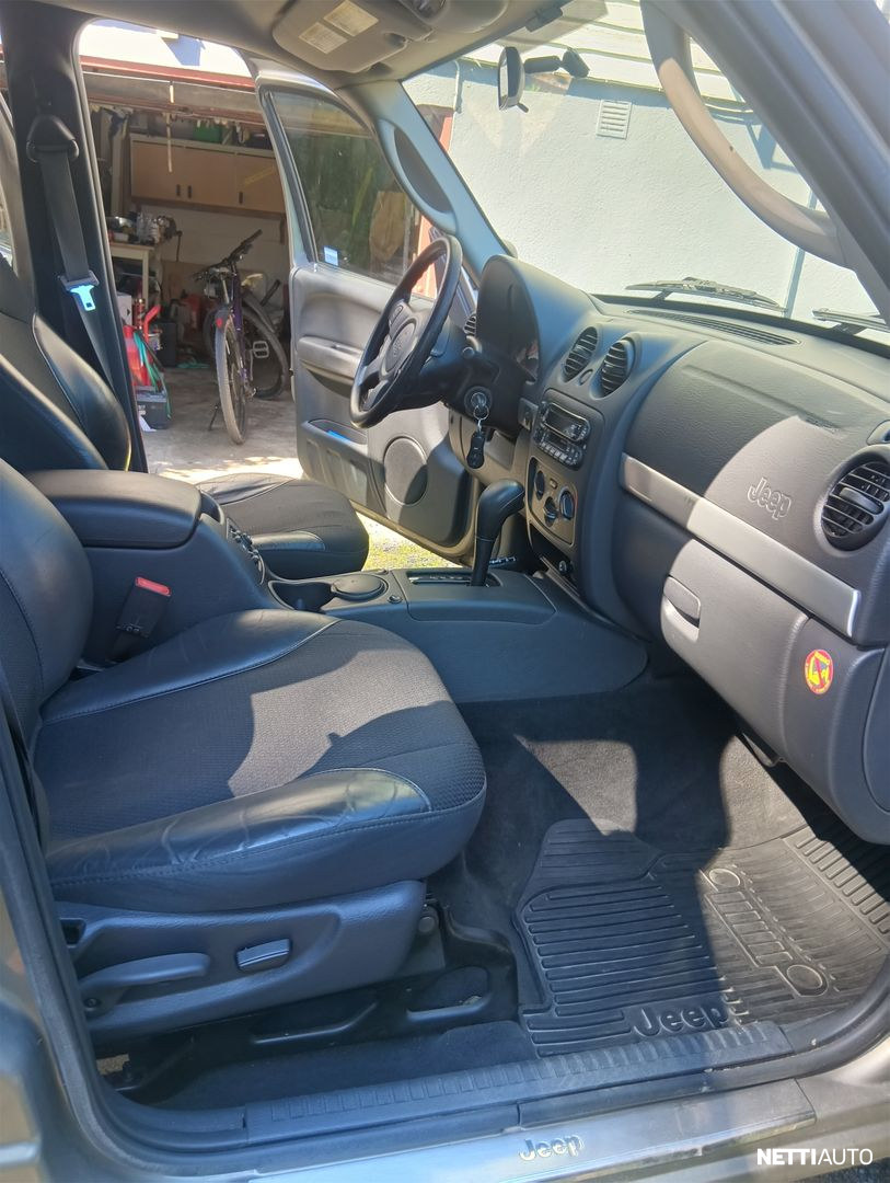 Jeep Cherokee 2003, photo 7/24