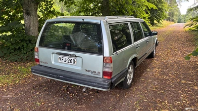 Volvo 740 GLE 2.0i 5d 1987, photo 2/4