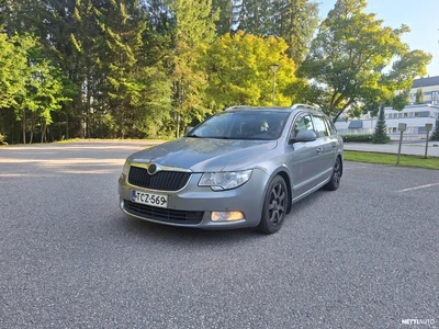Skoda Superb 2010, photo 1/18