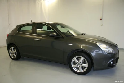 Alfa Romeo Giulietta 2016, kuva 2/21