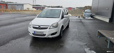 Opel Zafira 2011, photo 6/10