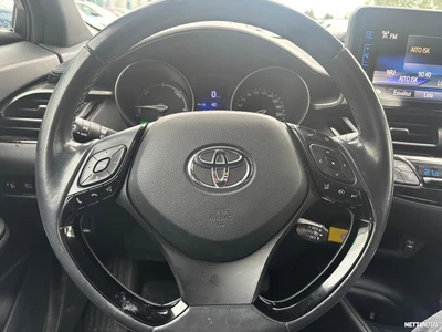 Toyota C-HR 1,8 Hybrid Active 2017, kuva 5/10