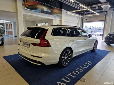 Volvo V60 2024, photo 3/16