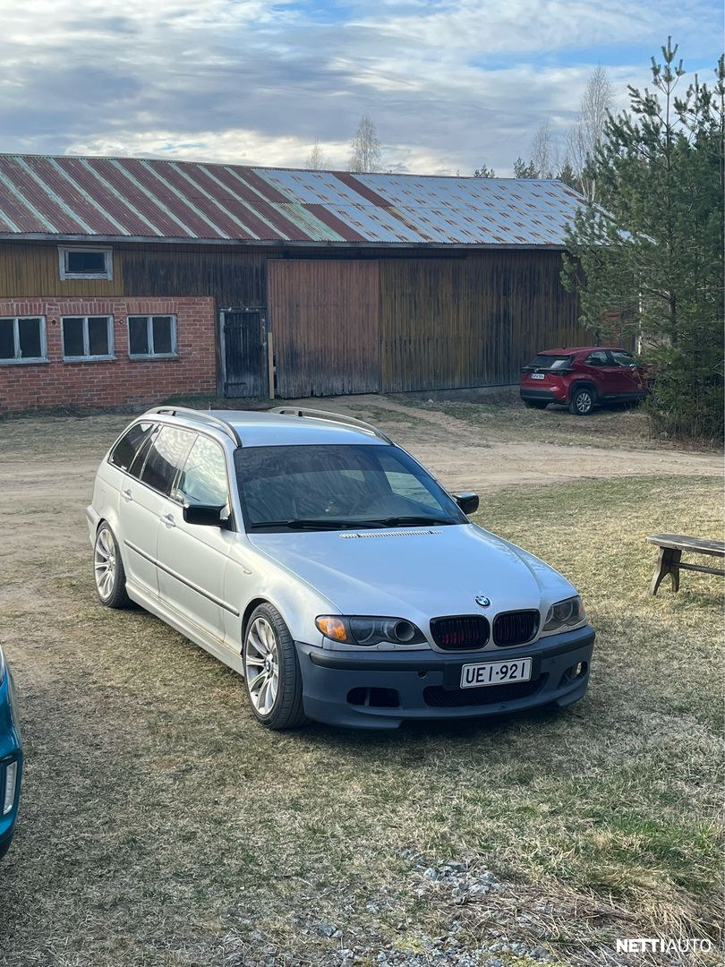 BMW 330