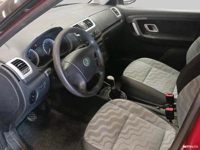 Skoda Fabia 1,4 16V Ambiente 2008, kuva 4/5