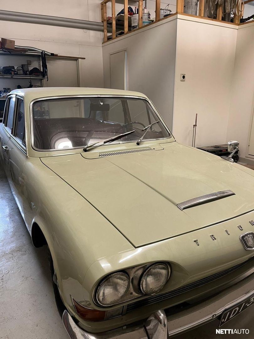 Triumph 2000