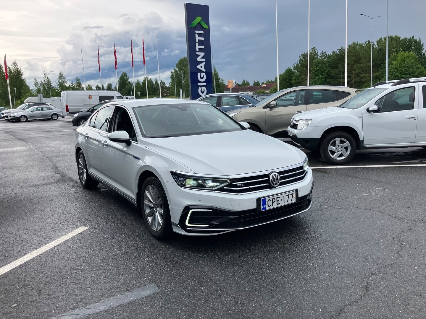 Volkswagen Passat Sedan GTE Plug-In Hybrid 160 kW (218 hv)
