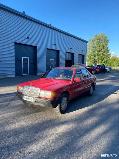 Mercedes-Benz 190 1985, photo 1/8