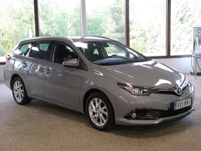 Toyota Auris 2018, photo 2/10