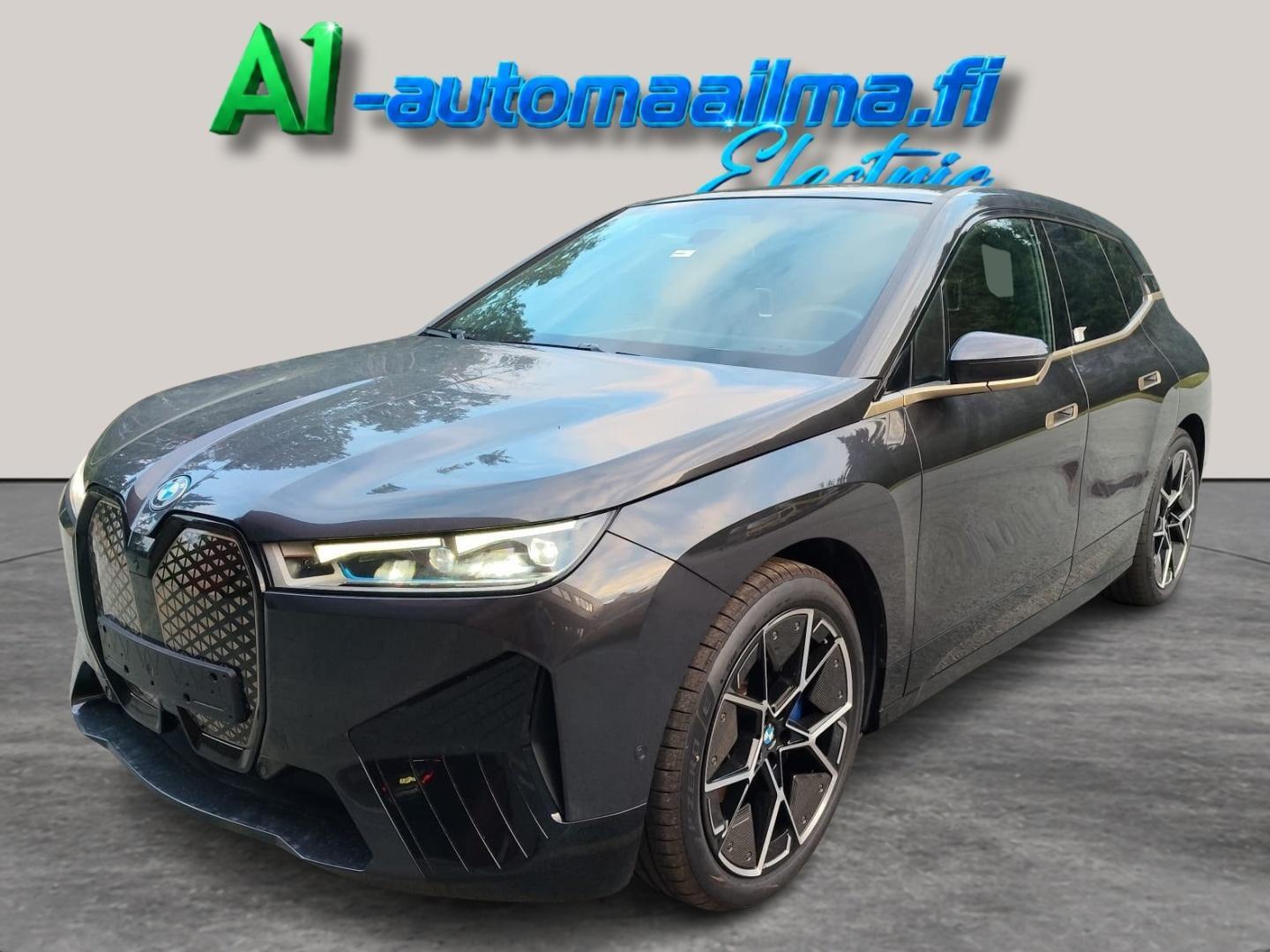 BMW iX