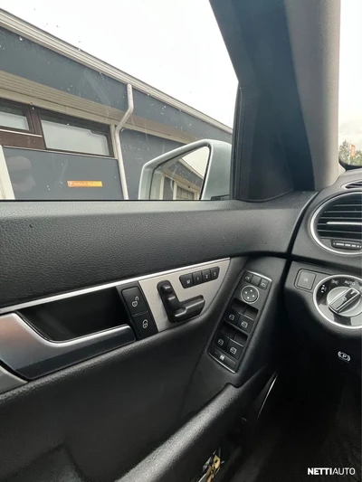 Mercedes-Benz C CDI BE Premium Business 2014, kuva 5/5