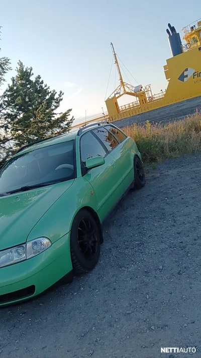 Audi A4 Avant 1998, photo 6/16